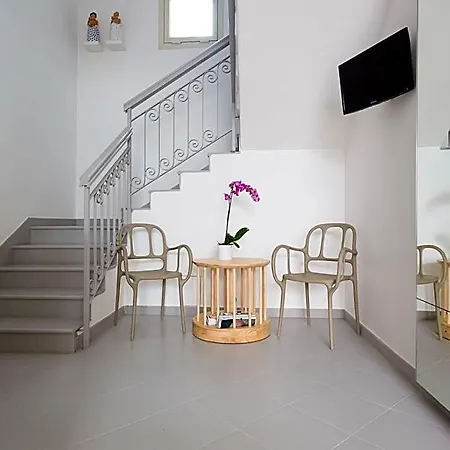 L'uomo E Il Mare Bed & Breakfast 3*
