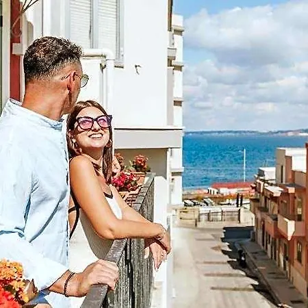 L'uomo E Il Mare Bed & Breakfast 3*